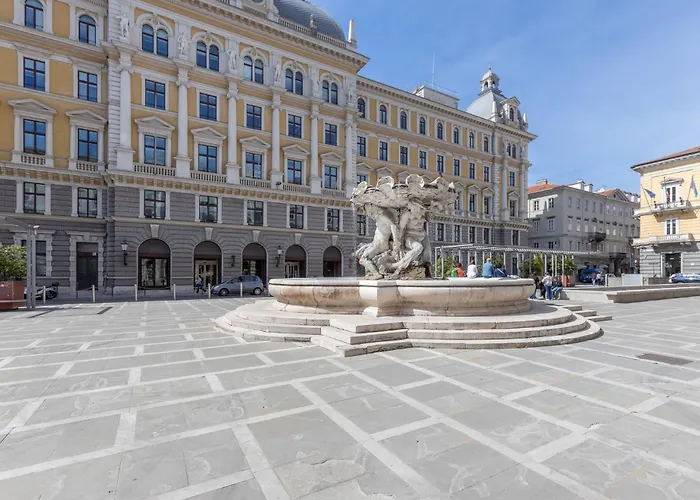Centro I Roma 28 * Trieste